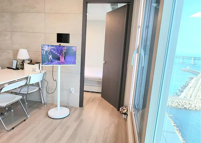 Busan#gwangalli#광안대교#민락더마컷#핫플#풀오션뷰 Apartamento Ciudad Metropolitana de Busan