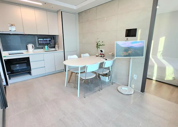 Busan#gwangalli#광안대교#민락더마컷#핫플#풀오션뷰 Apartamento