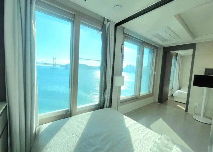 Busan#gwangalli#광안대교#민락더마컷#핫플#풀오션뷰 Apartamento Ciudad Metropolitana de Busan