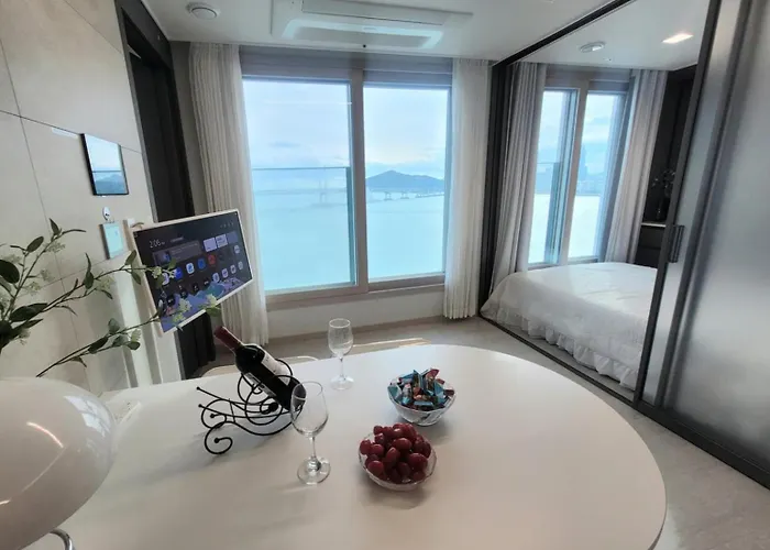 Busan#gwangalli#광안대교#민락더마컷#핫플#풀오션뷰 Apartamento Ciudad Metropolitana de Busan